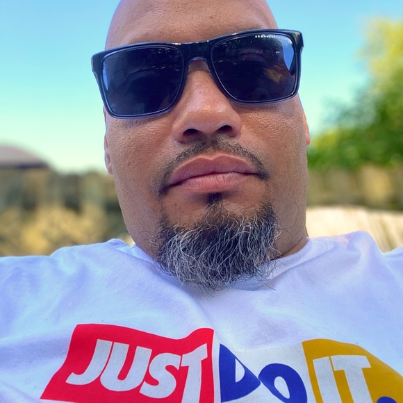 Meet your Posher, Nenelson - Picture 1 of 1